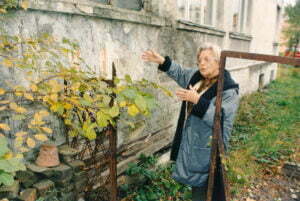 Fame in front of the house
